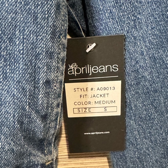 April Jeans Sherpa lined, Zip Up, Denim Jacket, Size Small, Medium Wash - Picture 10 of 10